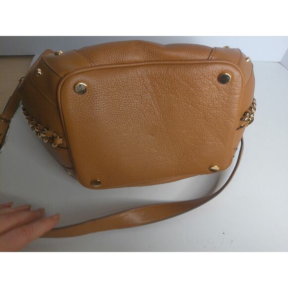 Michael Kors Alanis Large Pebbled Leather Bucket Bag Acorn New With Dust Bag - Picture 13 of 15